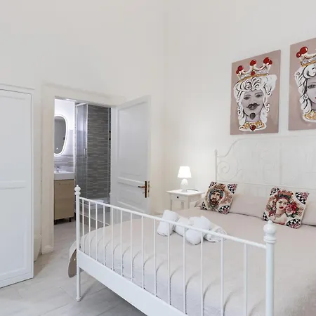 Casanova Rooms And Apartment To Rent Cefalu Exterior photo