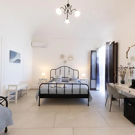 Casanova Rooms And Apartment To Rent Cefalu Exterior photo