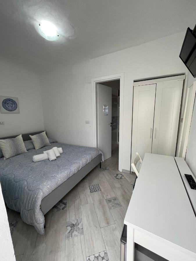 Casanova And To Rent Guest house Cefalu