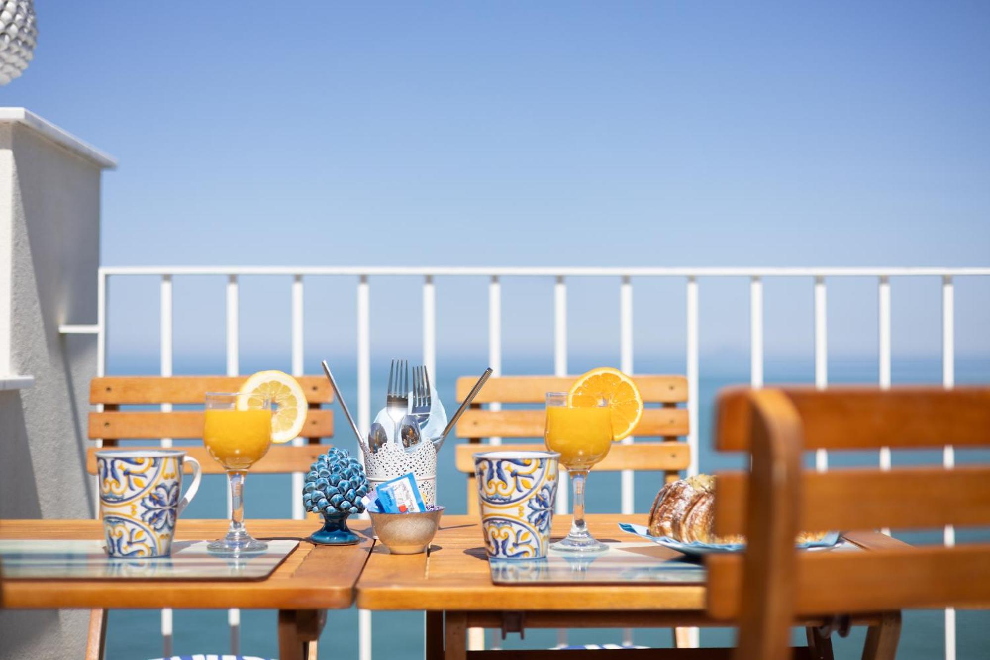 Casanova And To Rent Guest house Cefalu